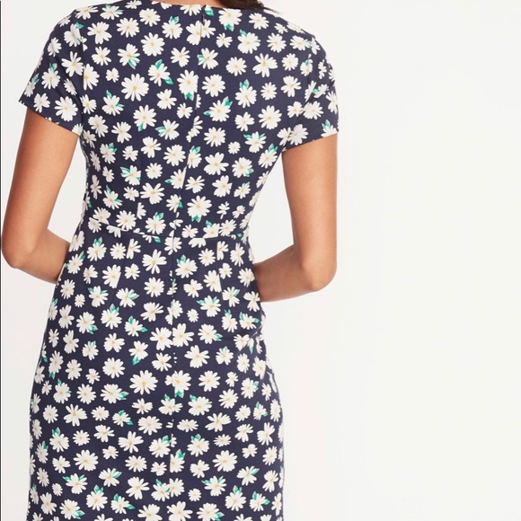🌼 Old Navy Blue Daisy Body-Con Dress🌼 - Picture 2 of 8
